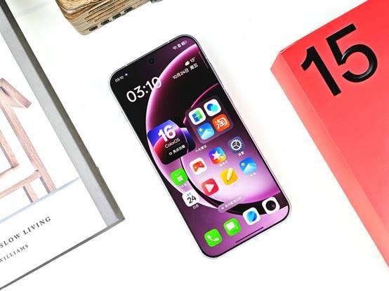 性能Ultra超旗舰的全面突破pg电子游戏网站一加15评测：(图2)