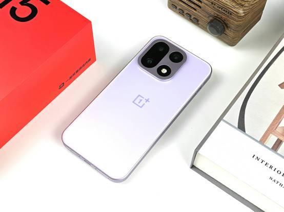 性能Ultra超旗舰的全面突破pg电子游戏网站一加15评测：(图13)