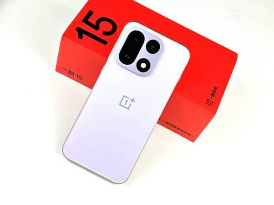 性能Ultra超旗舰的全面突破pg电子游戏网站一加15评测：(图9)